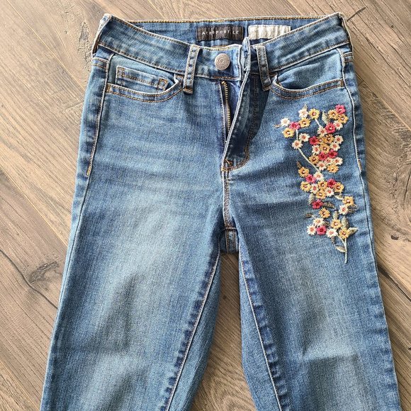 Embroidered High Waist Cropped Skinny Jeggings 000 - Picture 5 of 12